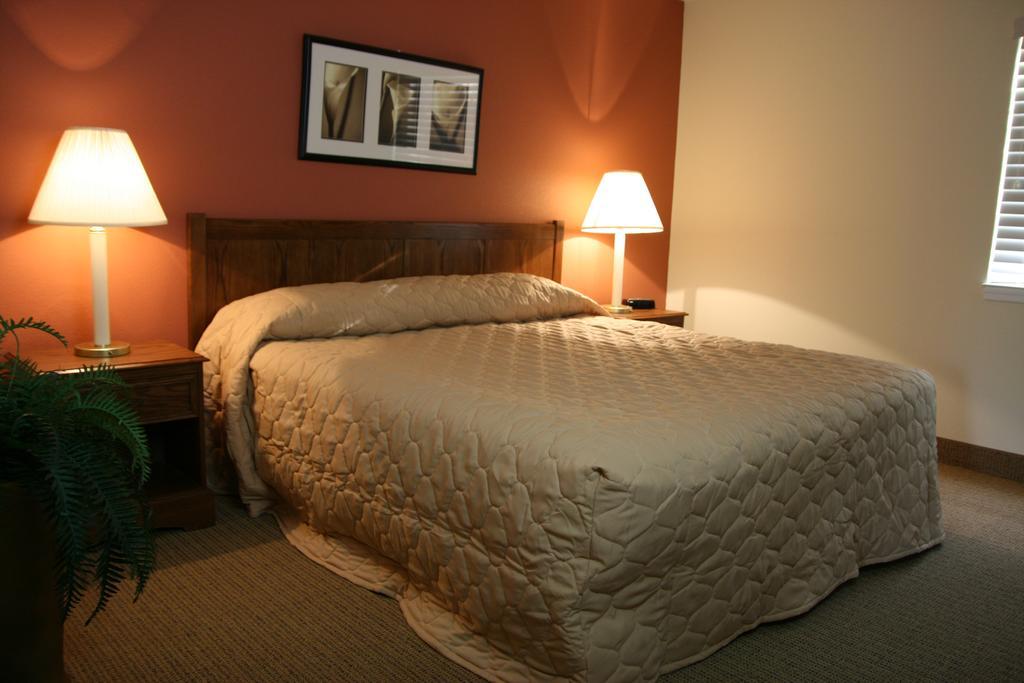 Affordable Suites Of America فريدريكسبيرغ المظهر الخارجي الصورة